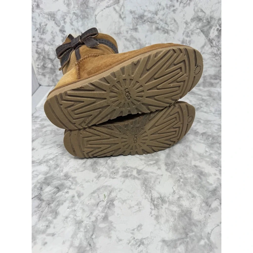 UGG Australia Chestnut Suede Leather Bow Shearling Boots rare Womens 8